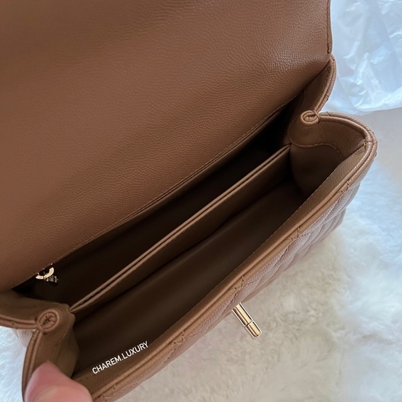 NWT 🤎 CHANEL 22K COCO Handle Small Dark Beige Caviar GHW Microchip Receipt - Picture 9 of 10